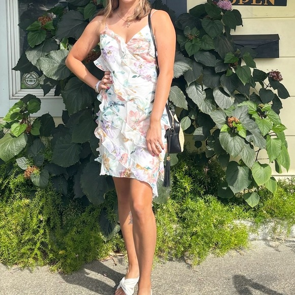 A&F Floral Ruffle Dress - Picture 7 of 7